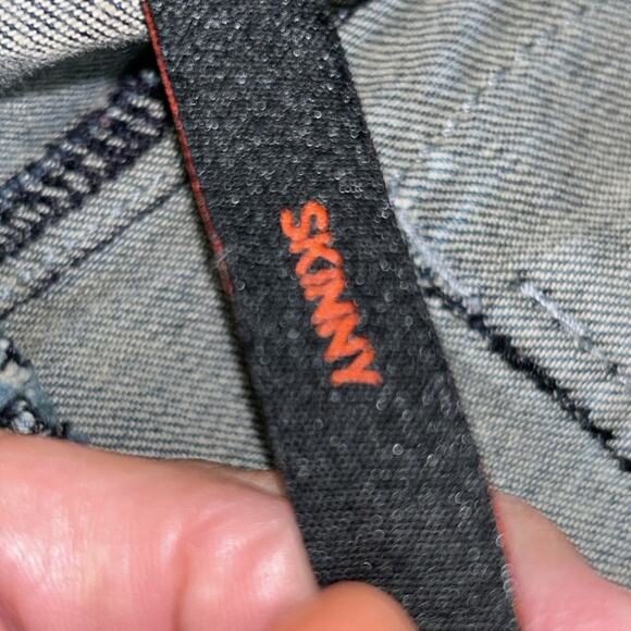 G By Guess Skinny Jeans-Dark Blue Wash Distressed Skinny Leg-Mid-rise 32 W x 31" - Picture 8 of 8